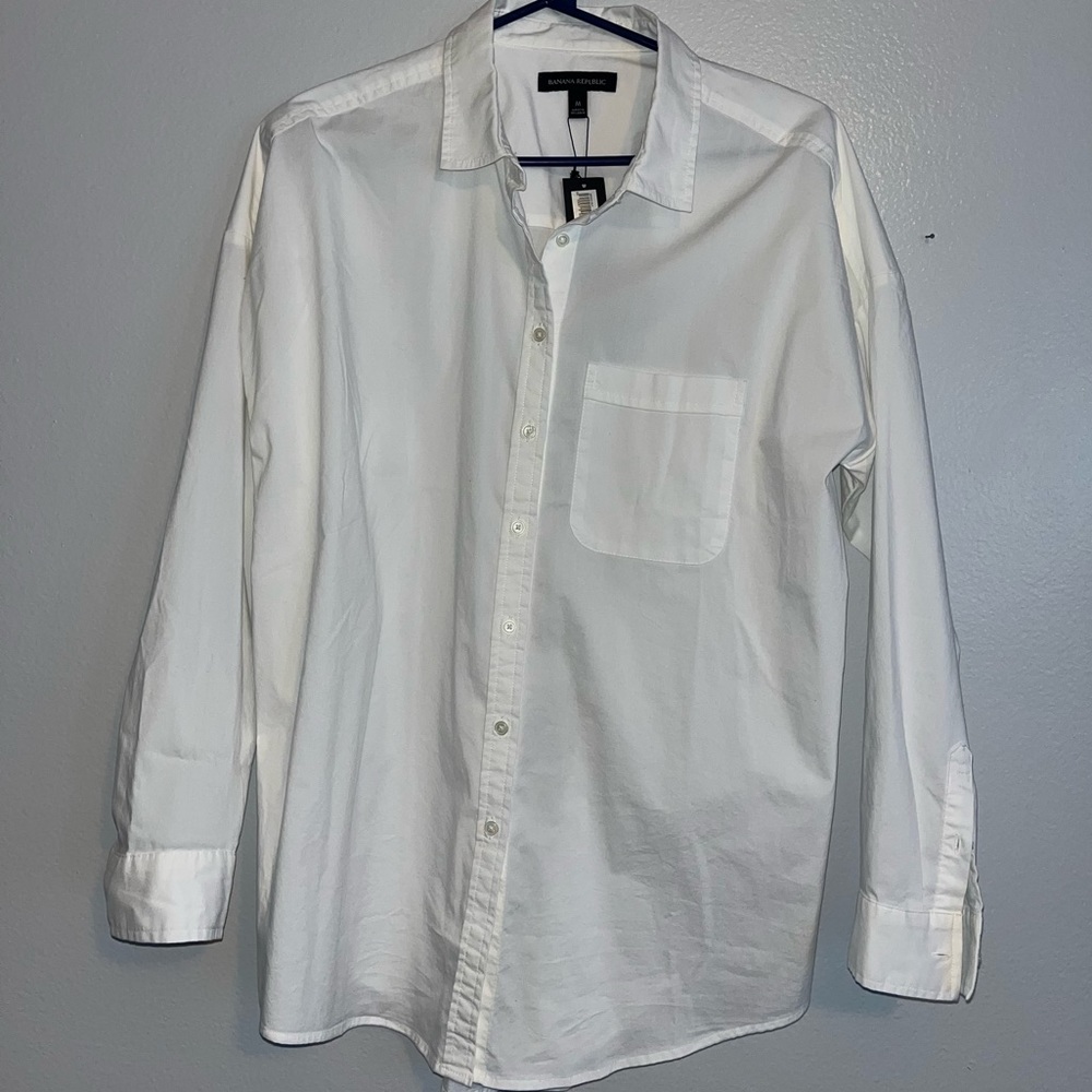 banana republic white dress shirt!